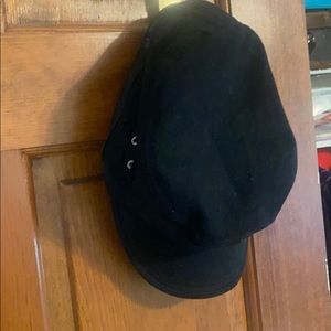 Blck banana republic hat.